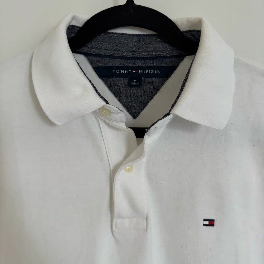 Tommy Hilfiger Classic White Polo Shirt, M - Picture 4 of 11